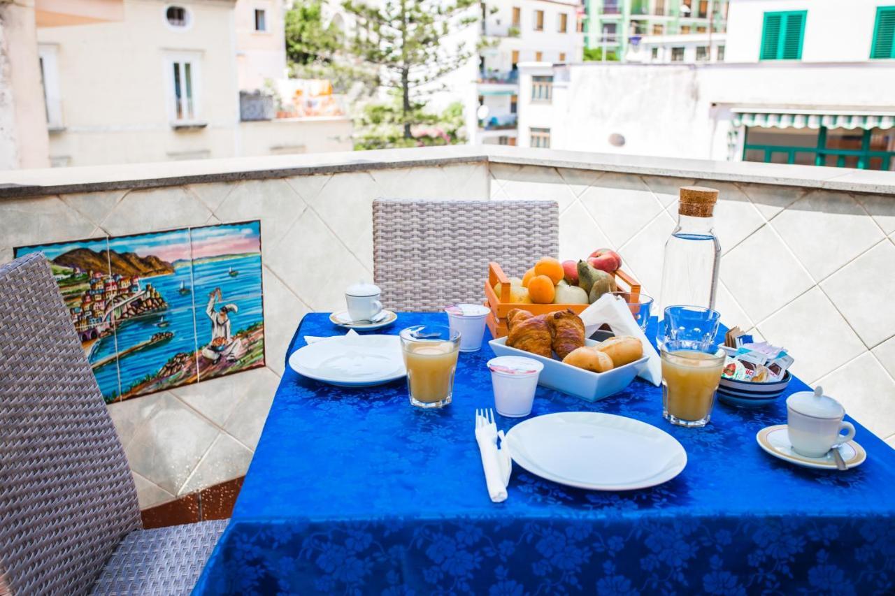 La Piazzetta Hotel Amalfi Buitenkant foto